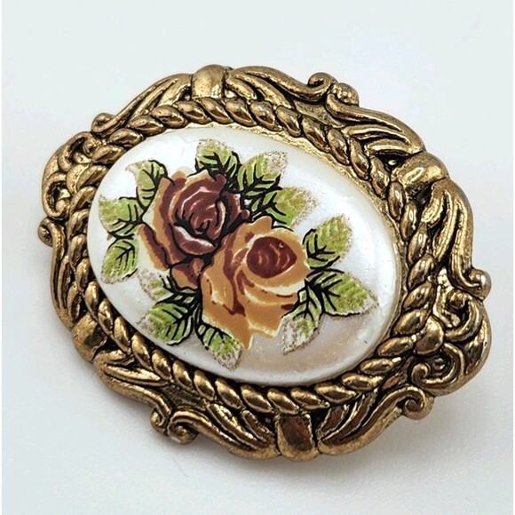 Vintage Estate Cameo Style Cottagecore C-Clasp Floral Transfer Oval Pin Brooch - Picture 2 of 8